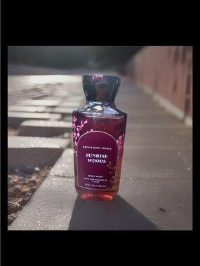 New Sealed BATH & BODY WORKS SUNRISE WOODS BODY WASH 10 FL OZ